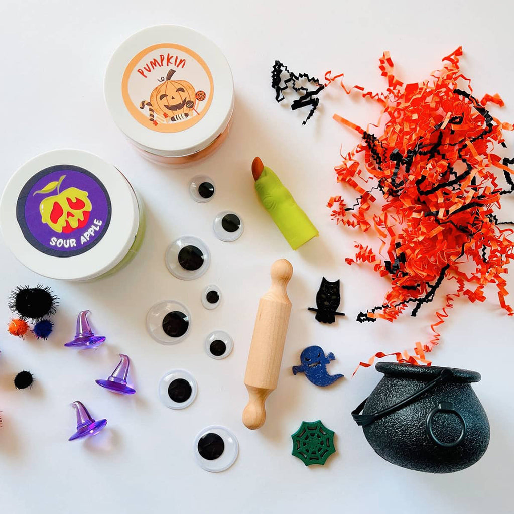 Halloween scented playdough sensory kit for kids